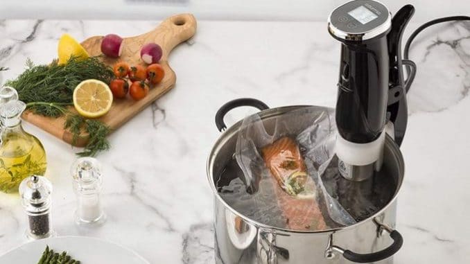 gourmia-gsv150-wifi-sous-vide-cooker