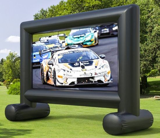 Portable inflatable projector screen