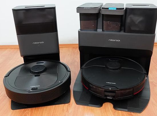 Roborock Q5 vs S7MaxV Ultra docks